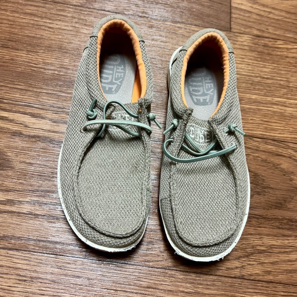 Hey Dude kid’s Loafers